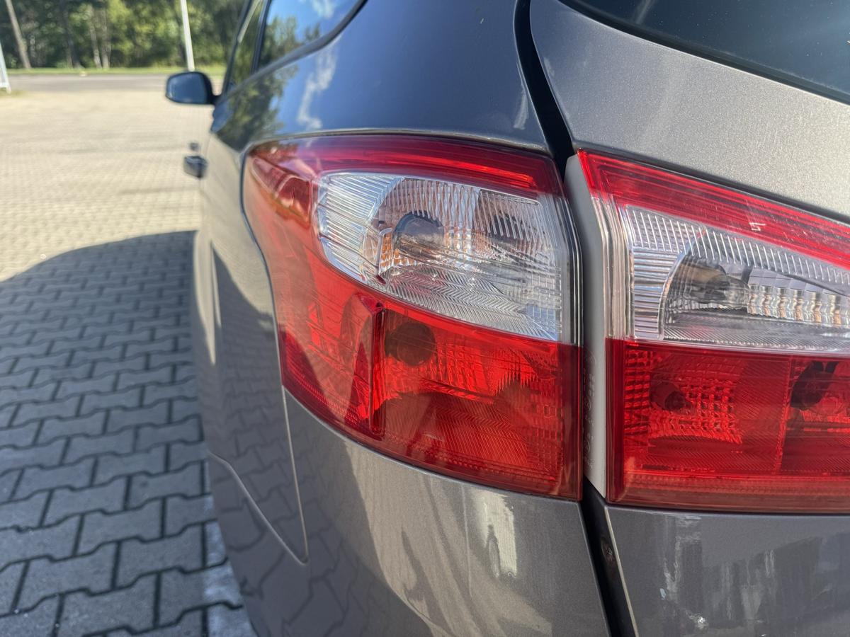 Ford Focus 3 original R&uuml;cklicht R&uuml;ckleuchte Schlussleuchte links au&szlig;en Kombi Bj.2012